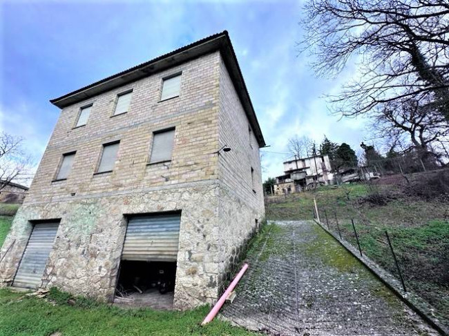 Apartment for sale in Amandola