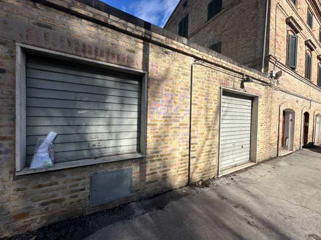 Casa cielo-terra in Vendita a Macerata