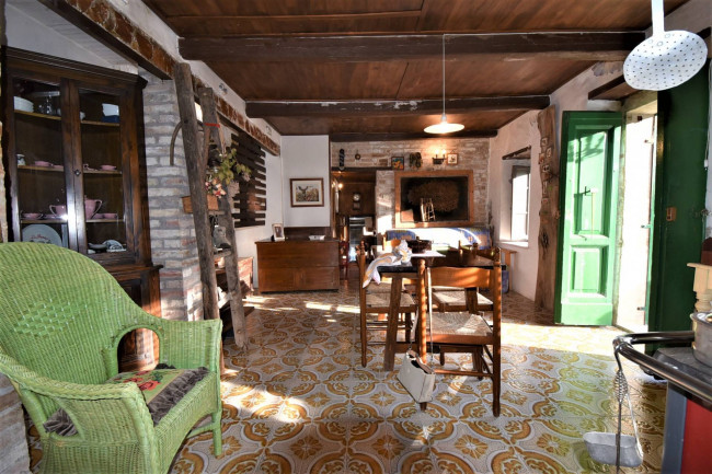 Appartamento in vendita a Montefortino