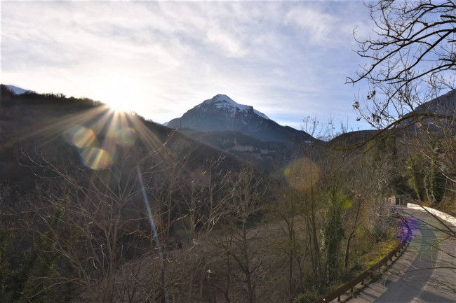 Appartamento in vendita a Montefortino