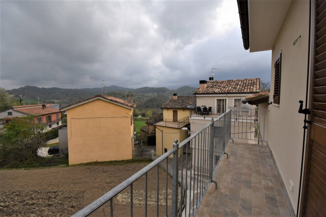 Casa cielo-terra in vendita a Amandola