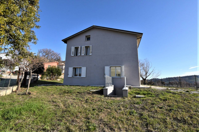 Villa in vendita a San Ginesio