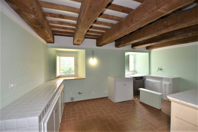 Villa for sale in Montefortino
