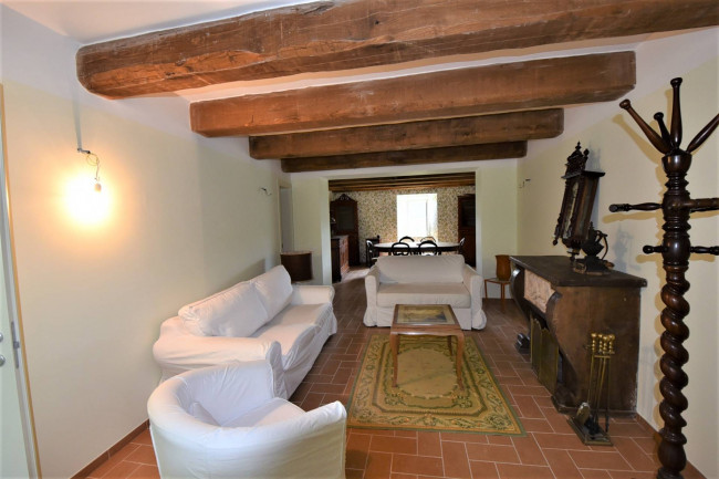 Villa for sale in Montefortino