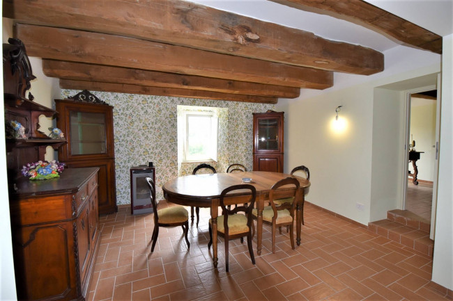 Villa for sale in Montefortino