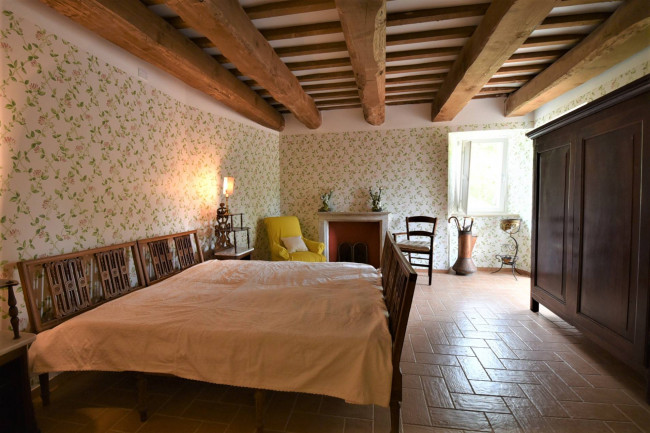 Villa for sale in Montefortino