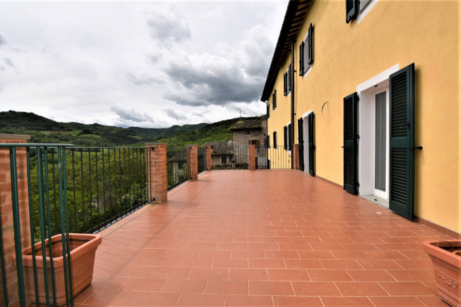 Villa for sale in Montefortino