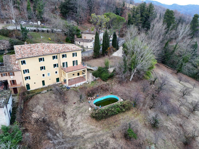 Villa for sale in Montefortino