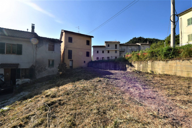 Detached House for sale in Amandola