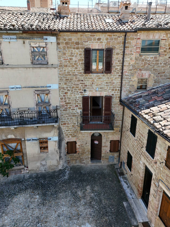 Casa cielo-terra in vendita a Gualdo