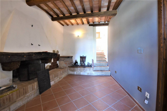Casa cielo-terra in vendita a Gualdo