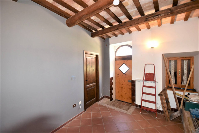 Casa cielo-terra in vendita a Gualdo