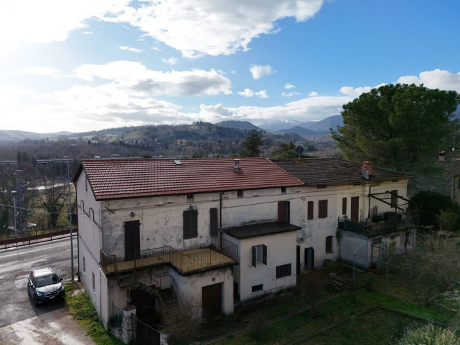 Casa singola in vendita a Belforte del Chienti