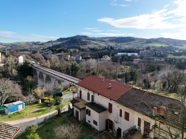 Casa singola in vendita a Belforte del Chienti