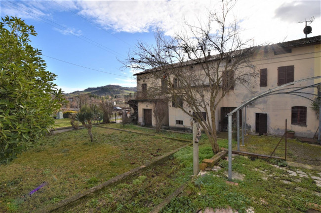 Casa singola in vendita a Belforte del Chienti