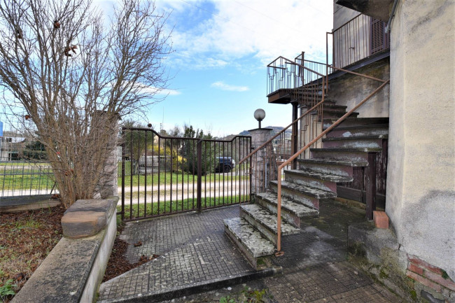 Casa singola in vendita a Belforte del Chienti