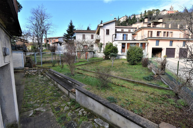 Casa singola in vendita a Belforte del Chienti