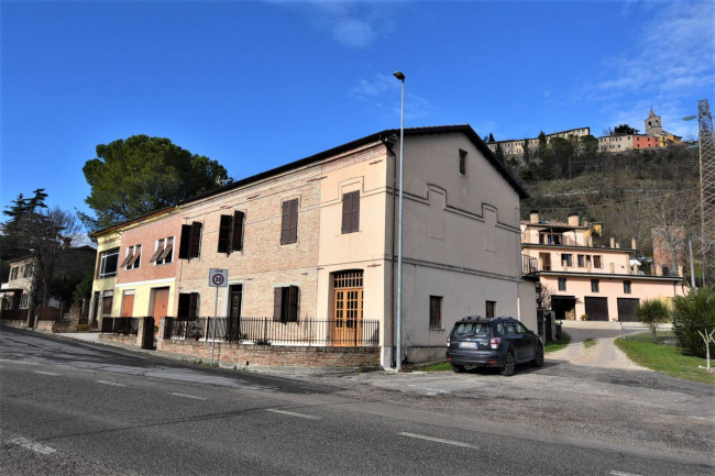 Casa singola in vendita a Belforte del Chienti