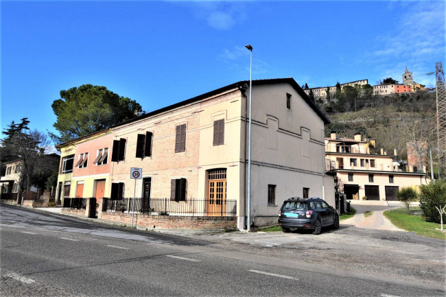 Casa singola in vendita a Belforte del Chienti