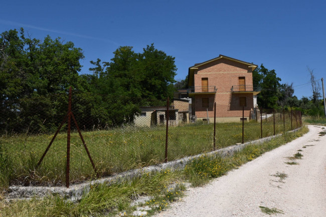 Casa singola in vendita a Penna San Giovanni