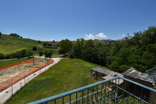 Casa singola in vendita a Penna San Giovanni