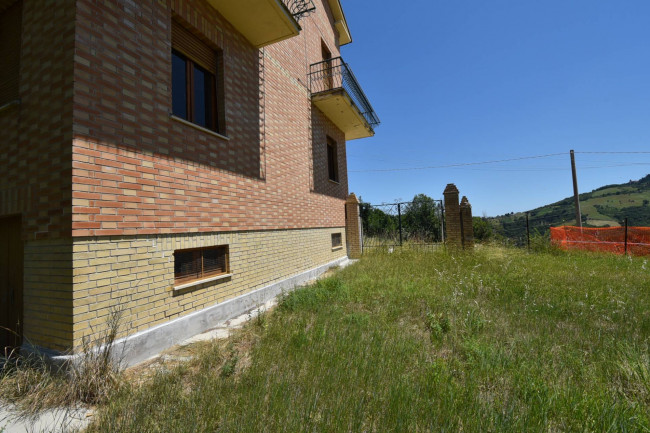 Casa singola in vendita a Penna San Giovanni