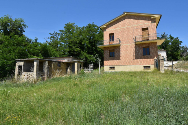 Casa singola in vendita a Penna San Giovanni