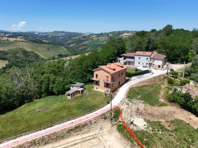 Casa singola in vendita a Penna San Giovanni