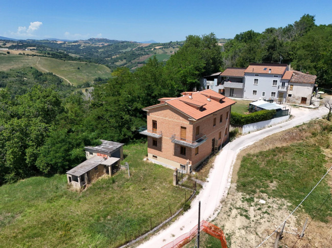 Casa singola in vendita a Penna San Giovanni