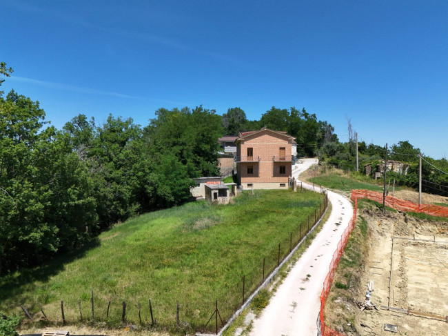 Casa singola in vendita a Penna San Giovanni