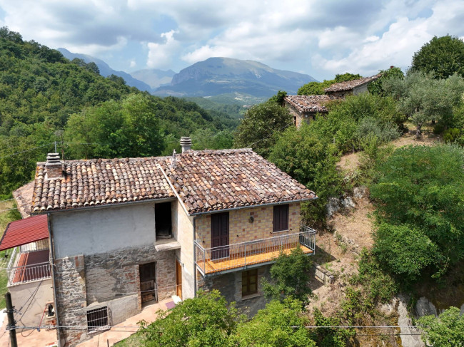 Appartamento in vendita a Amandola