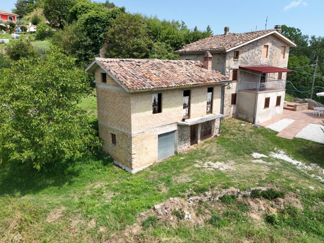 Casa singola in vendita a Amandola