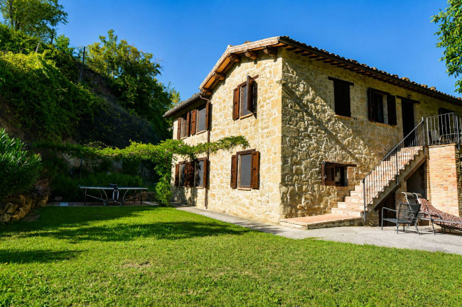 Farmhouse for sale in Venarotta