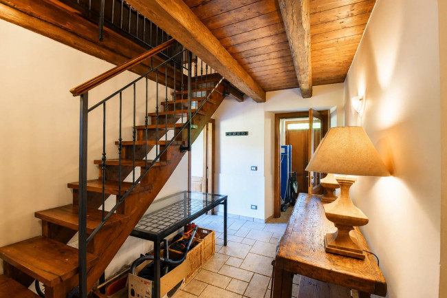Farmhouse for sale in Venarotta