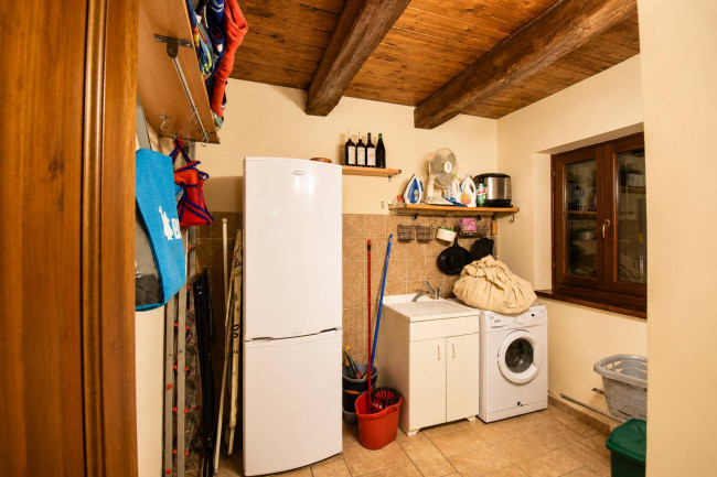 Farmhouse for sale in Venarotta