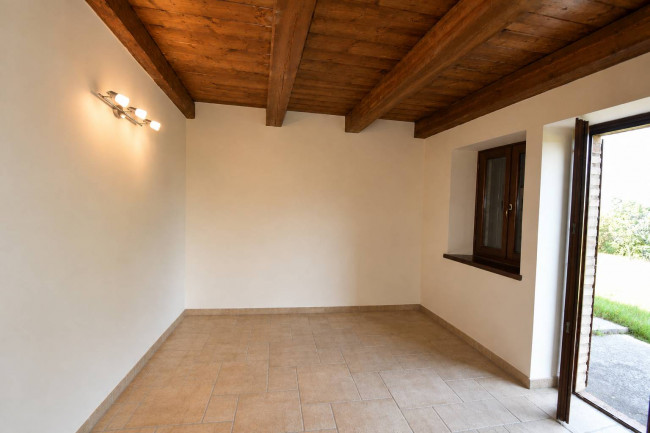 Farmhouse for sale in Venarotta
