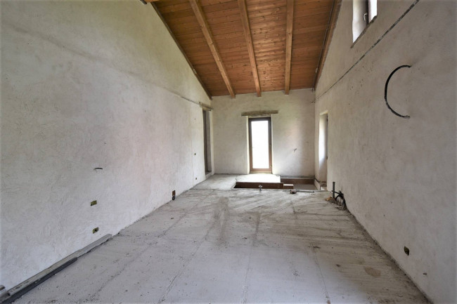 Townhouse for sale in Comunanza