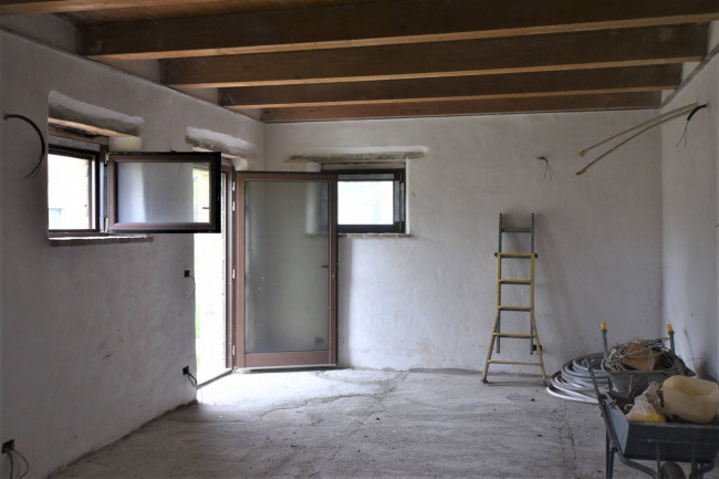 Townhouse for sale in Comunanza