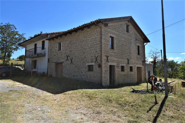 Townhouse for sale in Comunanza