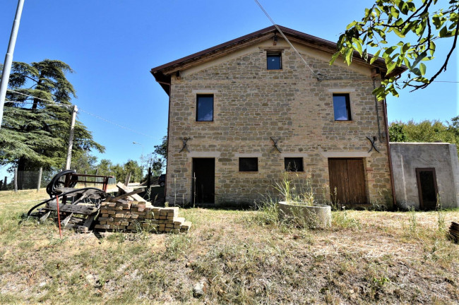Townhouse for sale in Comunanza