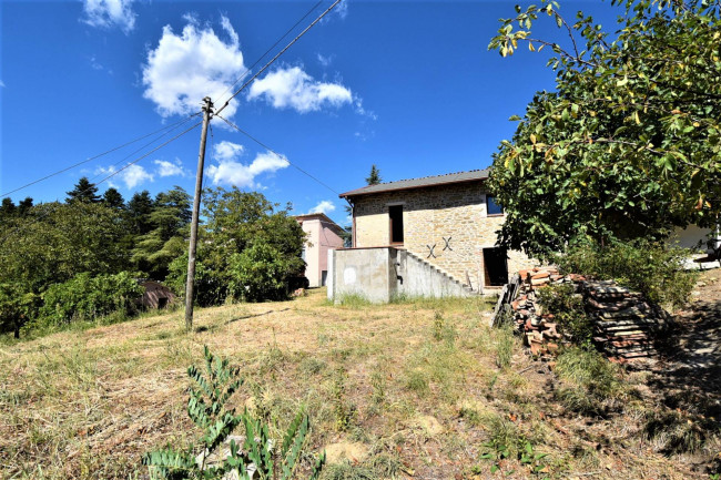 Townhouse for sale in Comunanza