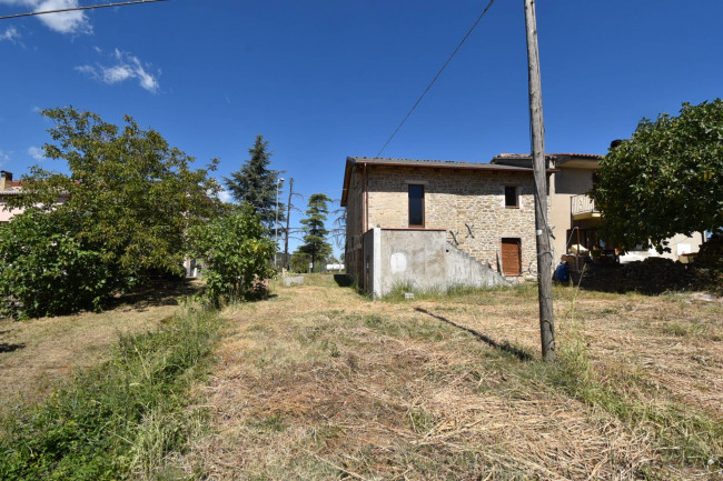 Townhouse for sale in Comunanza