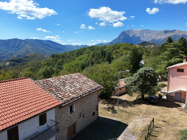 Townhouse for sale in Comunanza