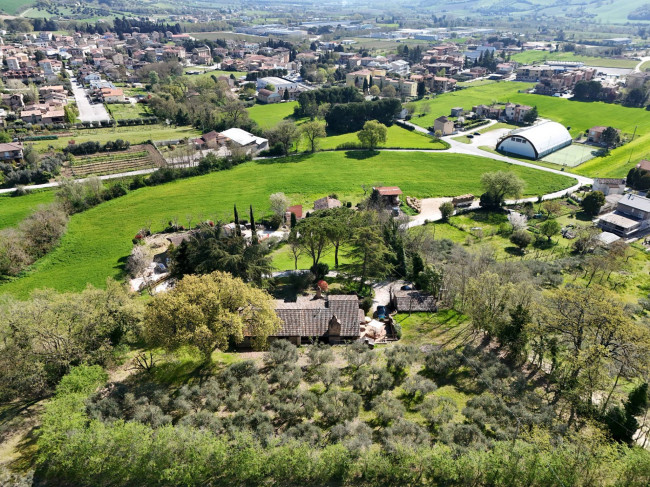 Casale in vendita a Falerone