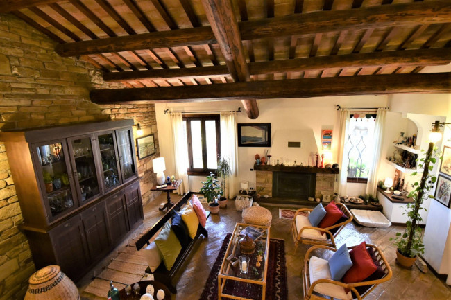 Casale in vendita a Falerone