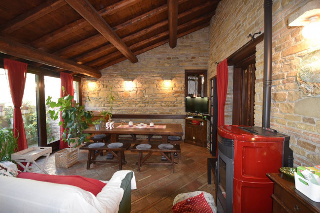 Casale in vendita a Falerone