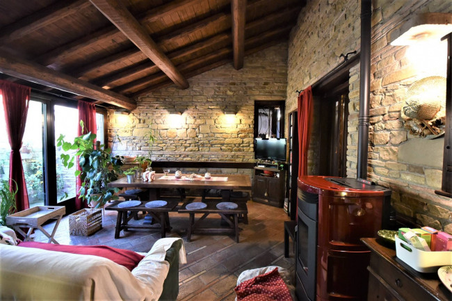 Casale in vendita a Falerone