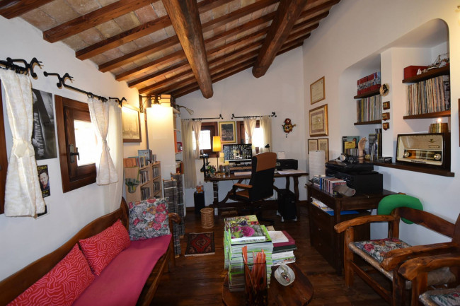 Casale in vendita a Falerone