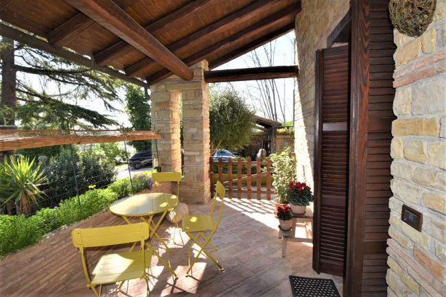 Casale in vendita a Falerone