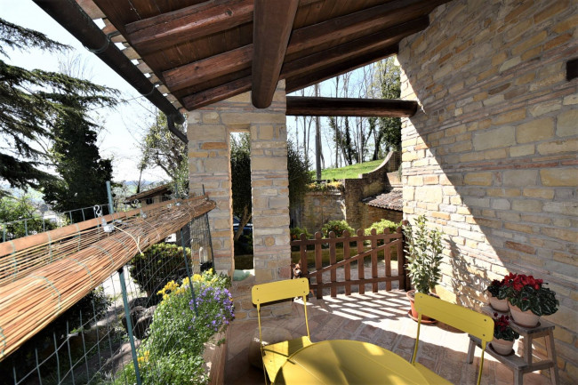Casale in vendita a Falerone
